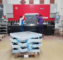 ماكينة ثني CNC