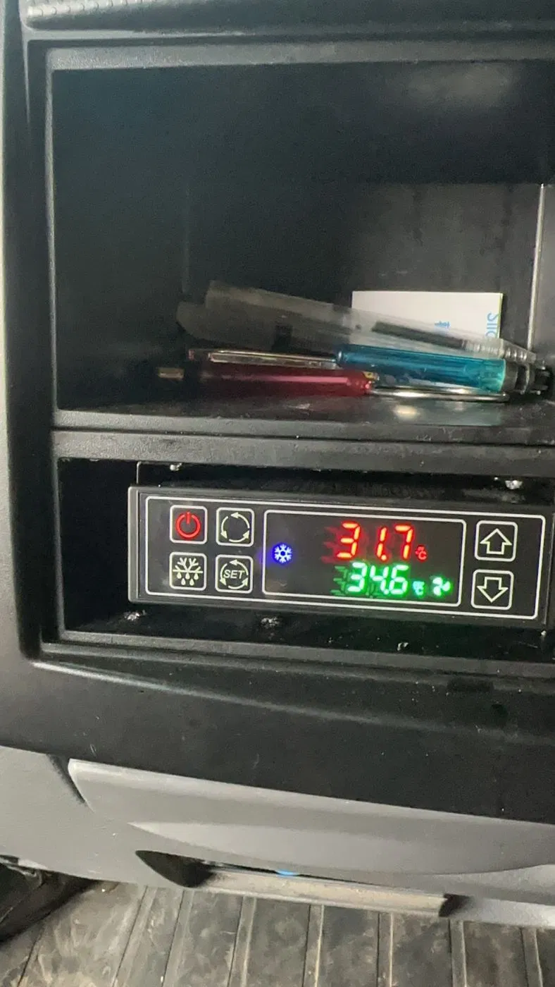 وحدة تبريد حاوية الشاحنة 12V 24V نظام تبريد محمول يعمل بالتيار المستمر للشحن