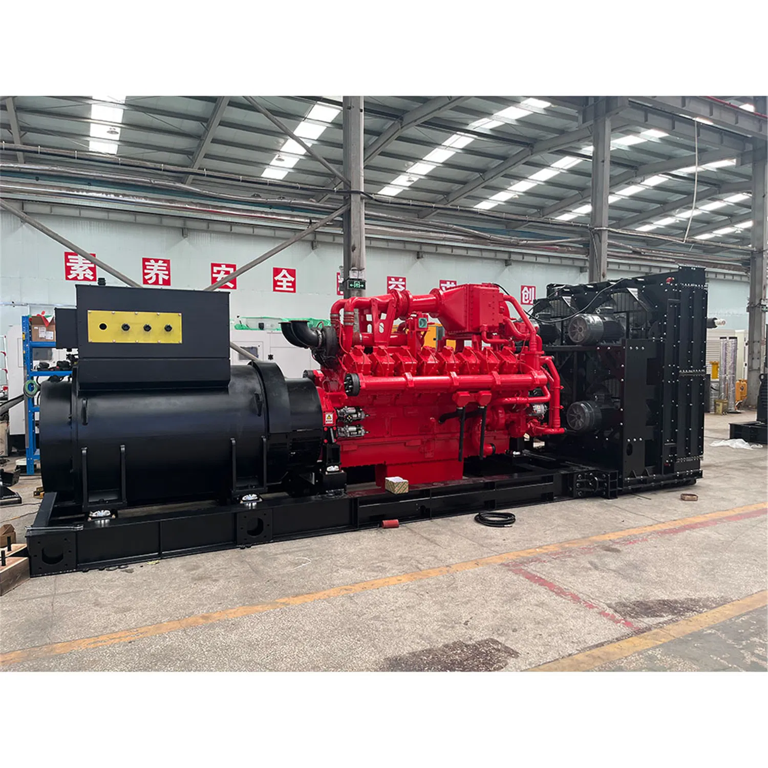 وحدة محطة طاقة عالية الجودة، 600kw كمنز، 50/60Hz, 380/400V, معتمدة من CE، مناسبة للغاز الطبيعي/البيوجاز/الغاز المسال/البروبان، نموذج GPU CHP، نوع حاوية مفتوحة فرا