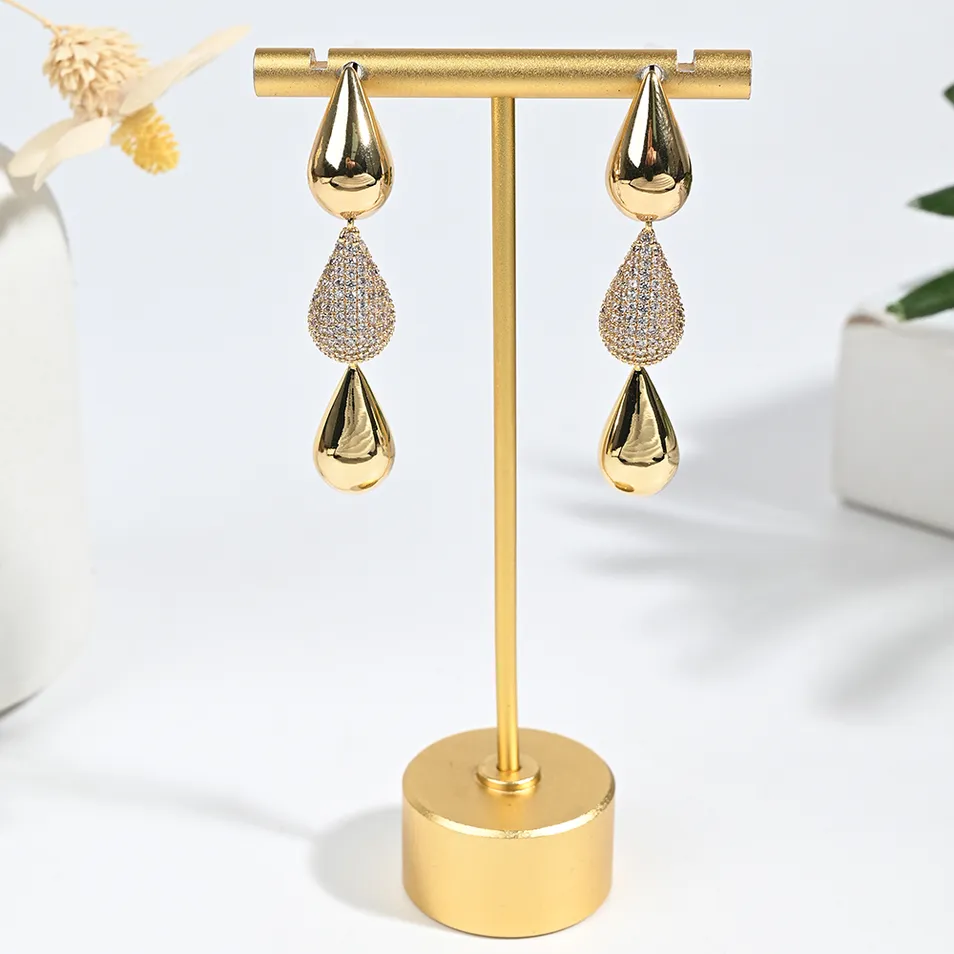 أقراط طويلة على طراز يورو أمريكي، بتصميم ثنائي اللون مع زينة من أحجار الزركون، مجوهرات نسائية عصرية خفيفة وفاخرة
