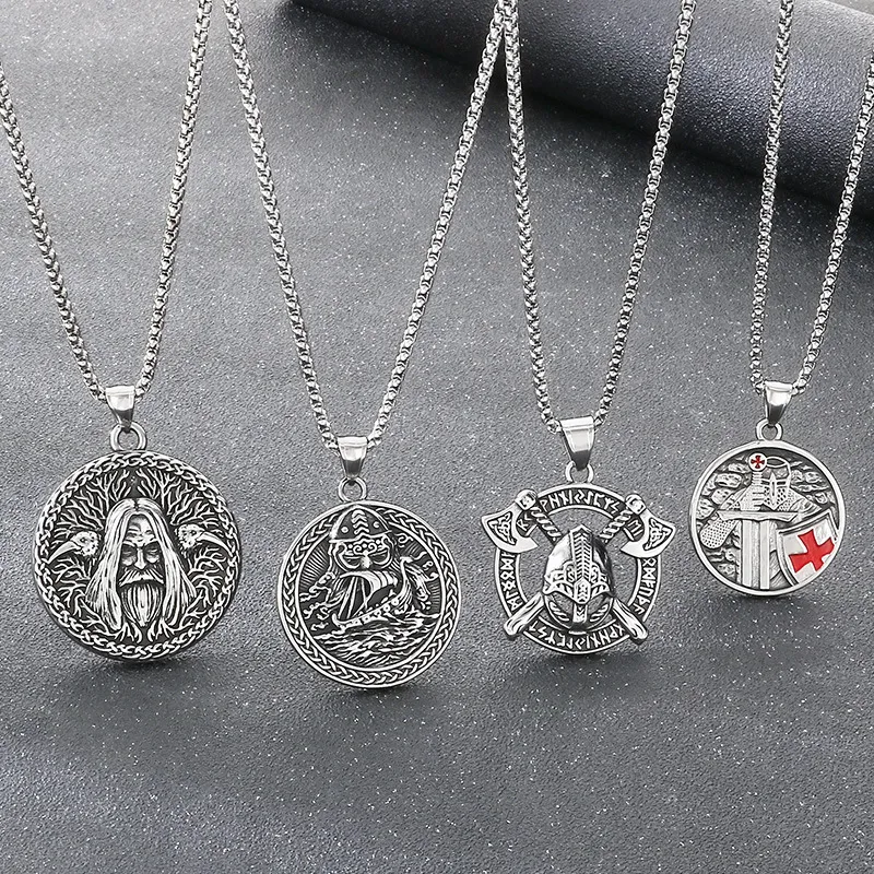 قلادة من الفولاذ المقاوم للصدأ للرجال