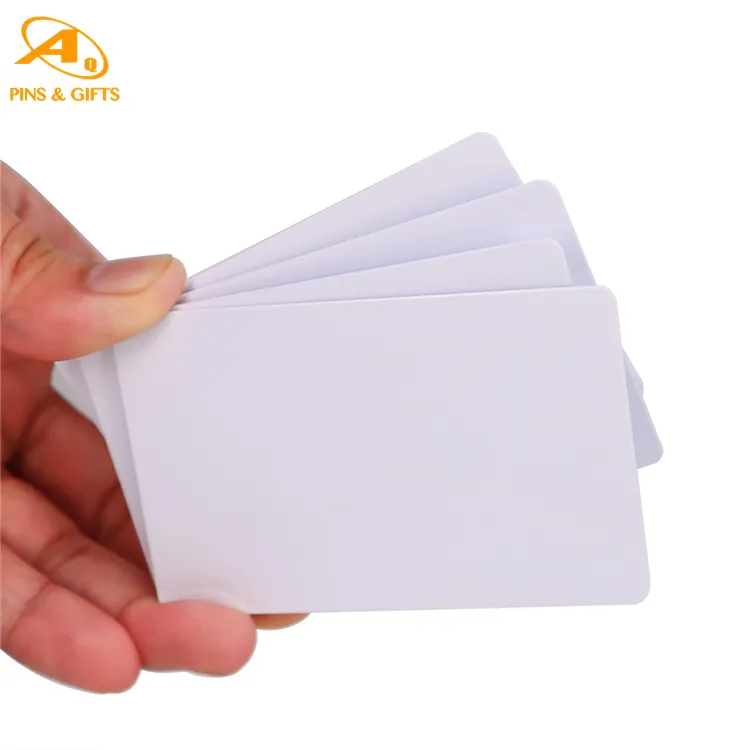ورق صور فضي رخيص أسماء معدنية بطاقة ائتمان مسبقة الدفع بطاقة ذكية بتقنية NFC و RFID
