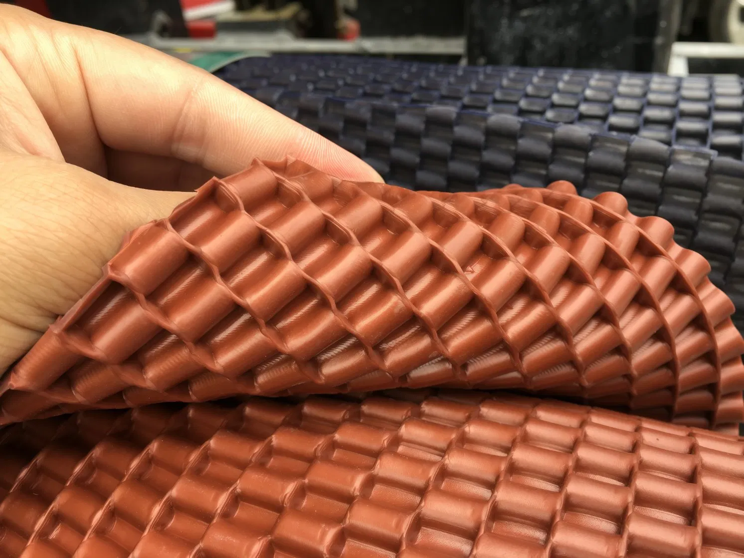 حصيرة سيارة من PVC حصيرة سيارة مضادة للانزلاق حصيرة صندوق السيارة مقاومة للماء حصائر صندوق السيارة من PVC متينة وغير قابلة للانزلاق