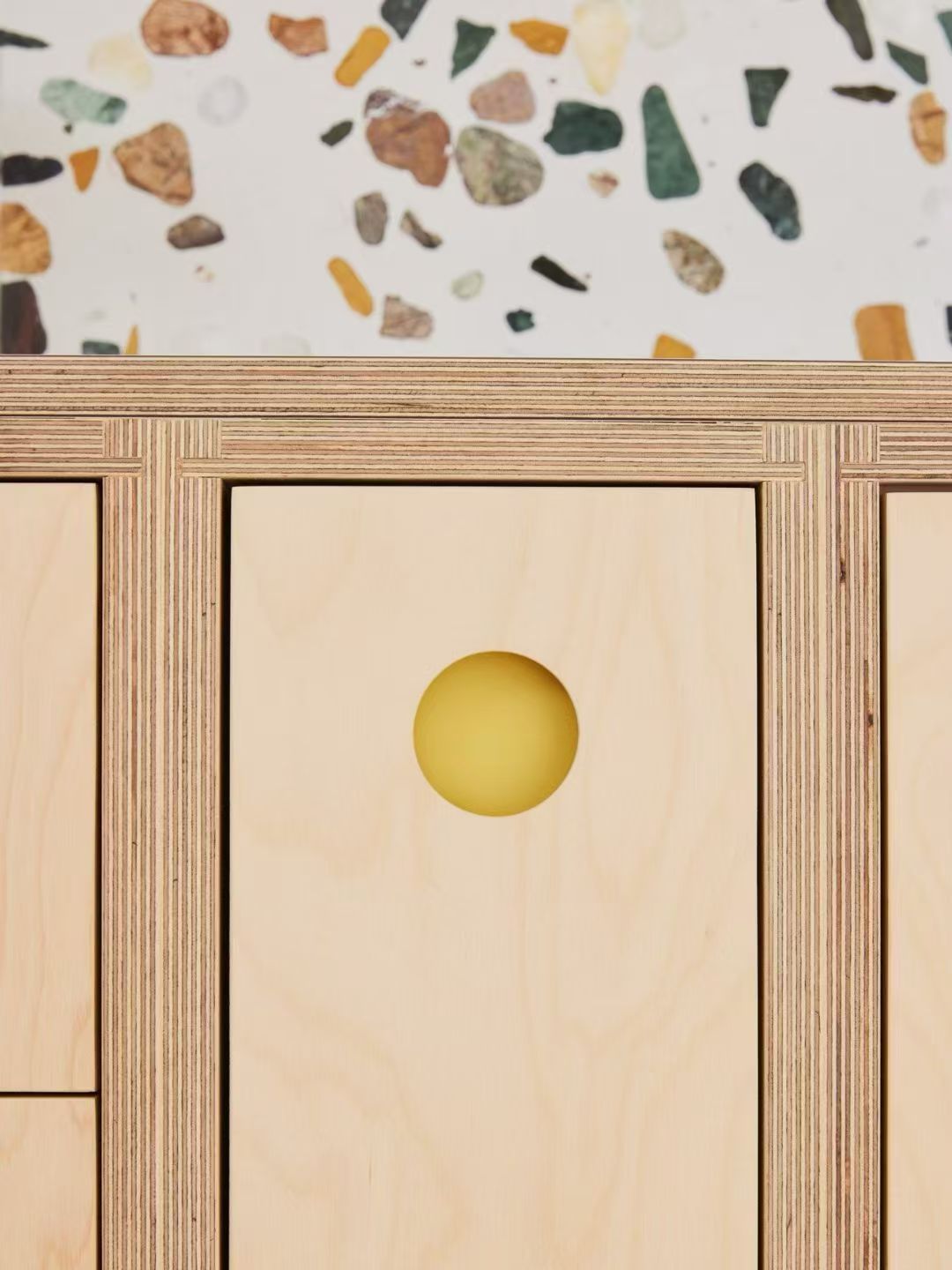 Modern Kitchen Cabinetry Design
