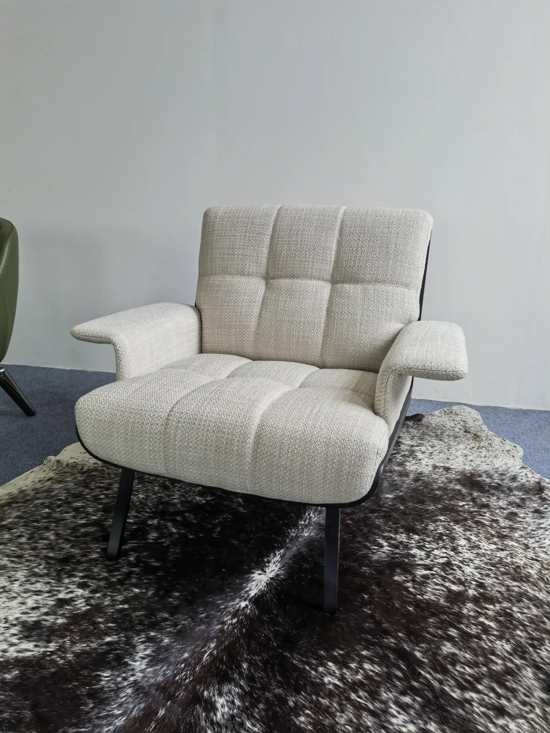 High Quality Fabric Accent Chair Living Room Bedroom Home Furniture Modern Armchairs