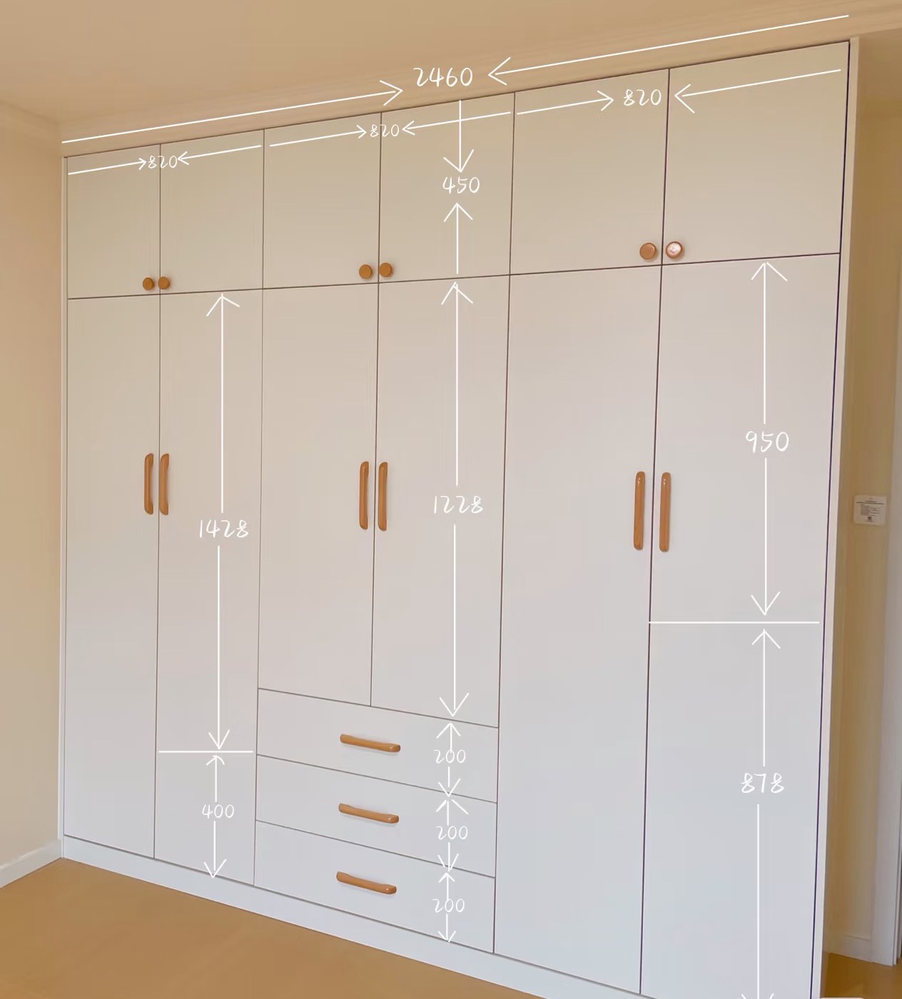 Customized Portable Solid Wood Wardrobe Cabinet Modern Design Durable Home Bedroom Living Room Closet Organization Furniture