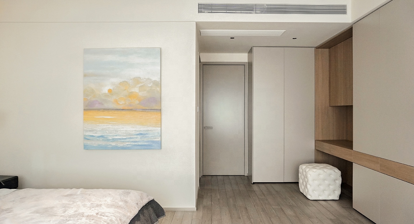 Custom Built-in Modern Wardrobe with Vanity Multifunctional Adjustable Design for Apartment Bedroom Furniture