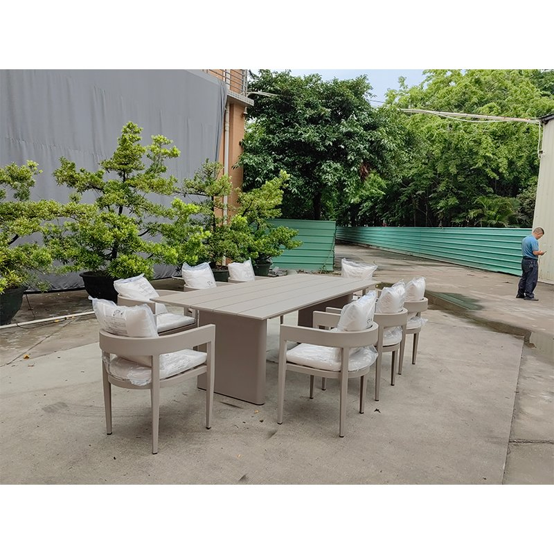 Waterproof High-End Custom Aluminum Outdoor Table Set for Dining Patio