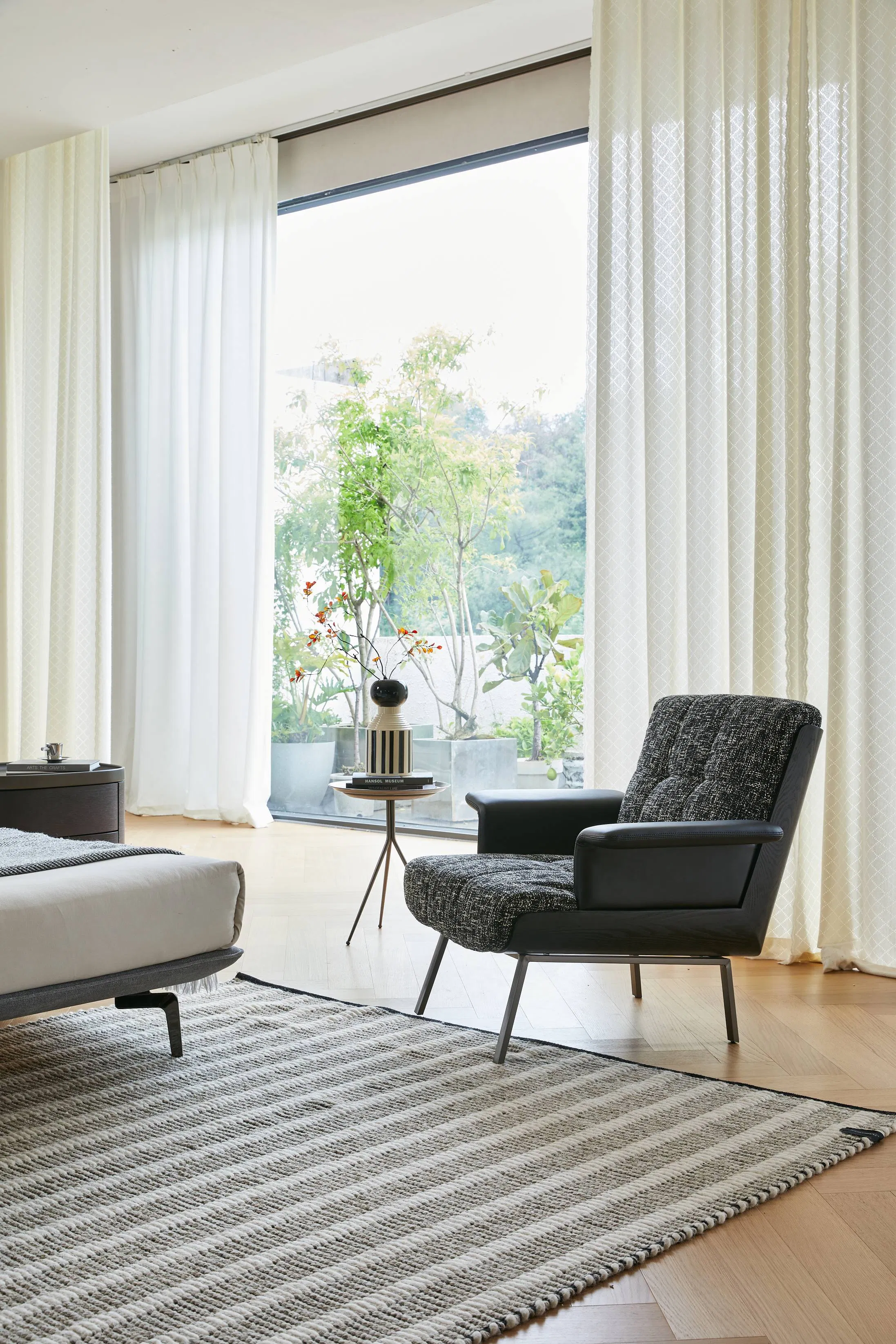 High Quality Fabric Accent Chair Living Room Bedroom Home Furniture Modern Armchairs