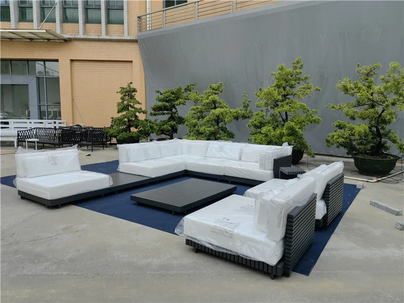 Outdoor Sofa Feature Details