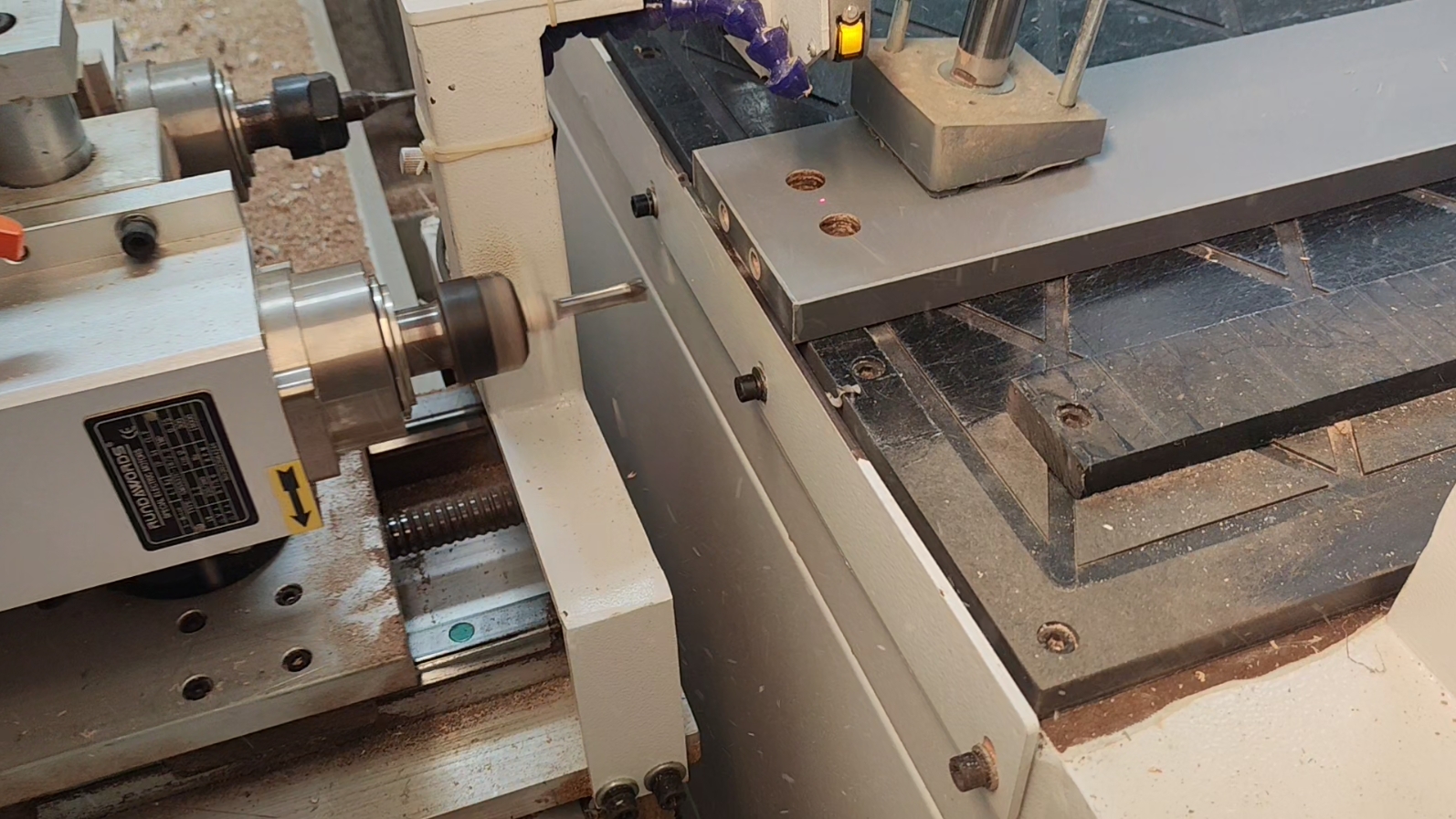 Side hole link