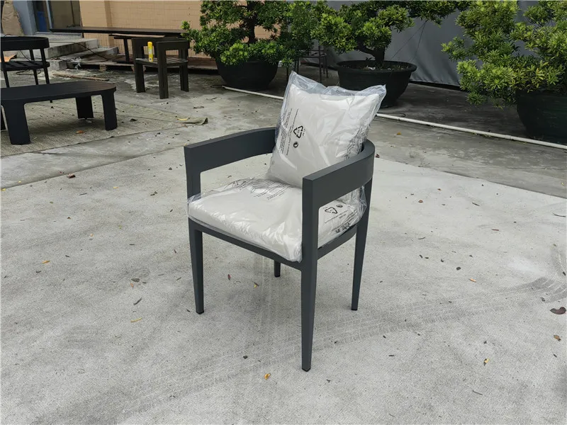 Waterproof High-End Custom Aluminum Outdoor Table Set for Dining Patio