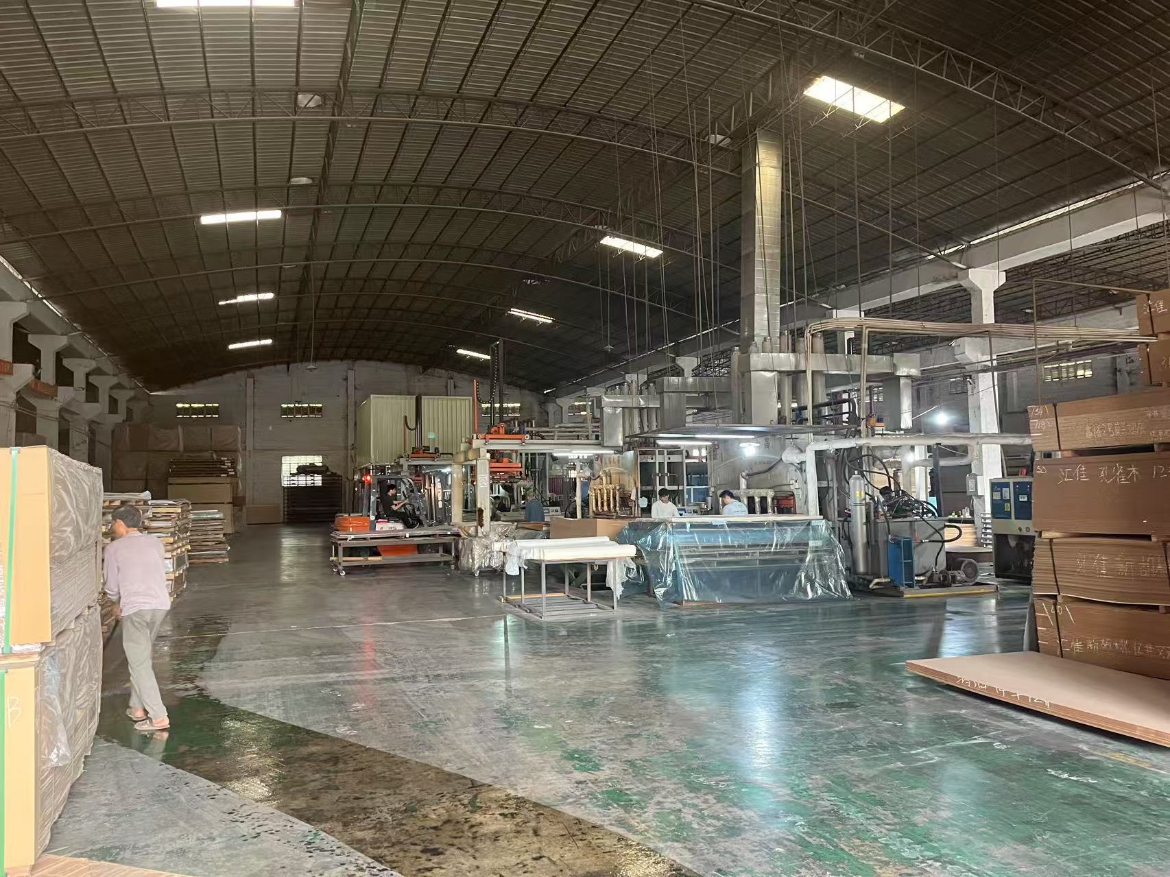 Raw material warehouse