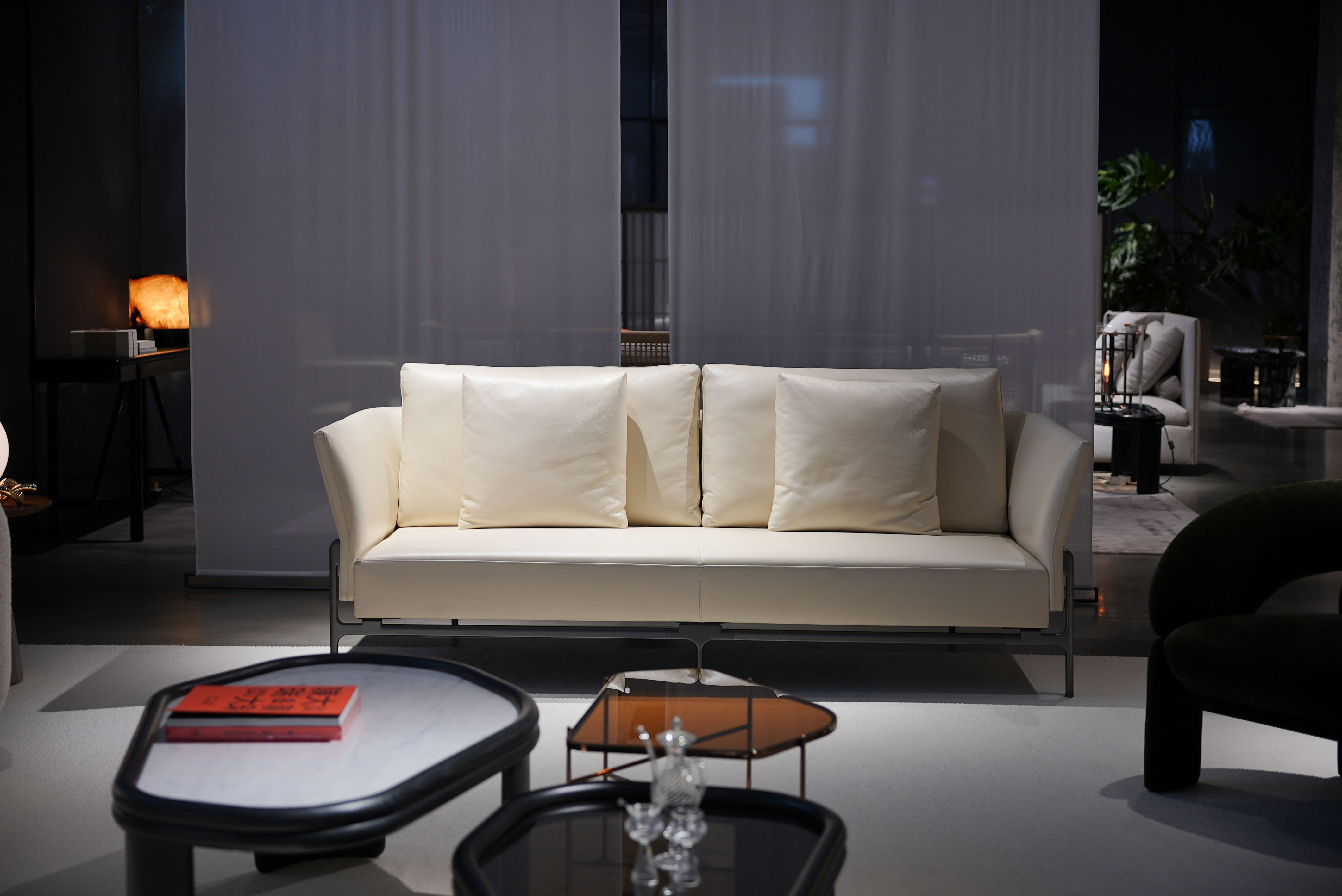 Modern Living Room Sofa Set with Thick Cushioning Ergonomic Backrest Durable Wooden Frame for Cozy Home Seating