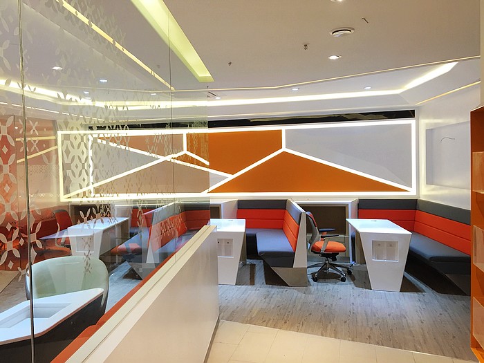 Bank and Retail Seating 3