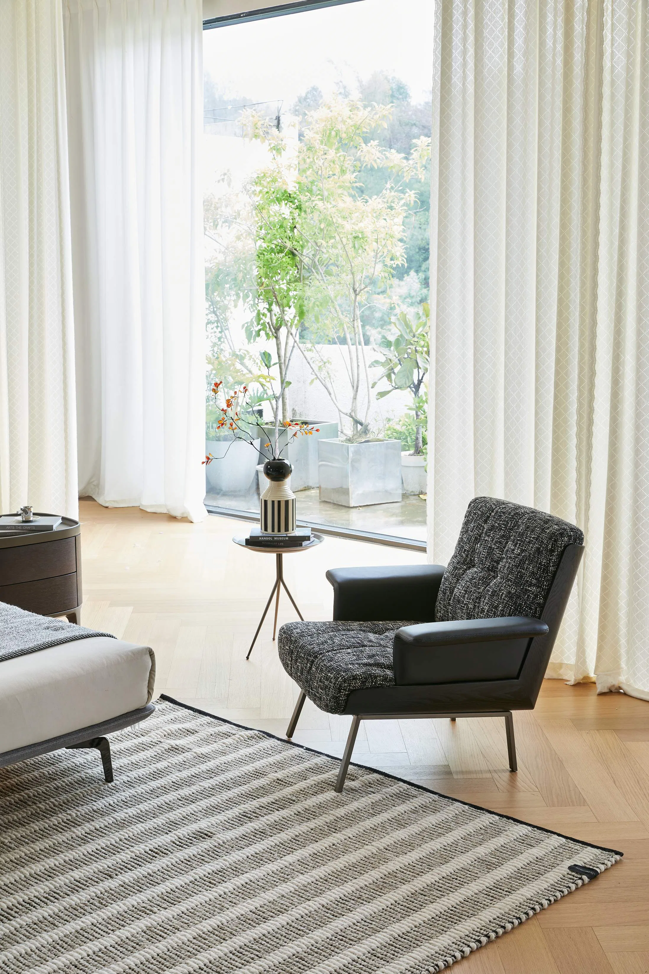 High Quality Fabric Accent Chair Living Room Bedroom Home Furniture Modern Armchairs