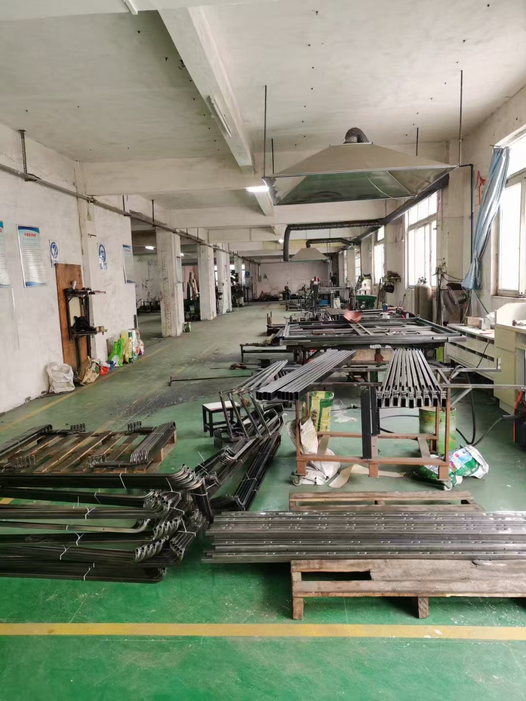 Hardware cutting 2