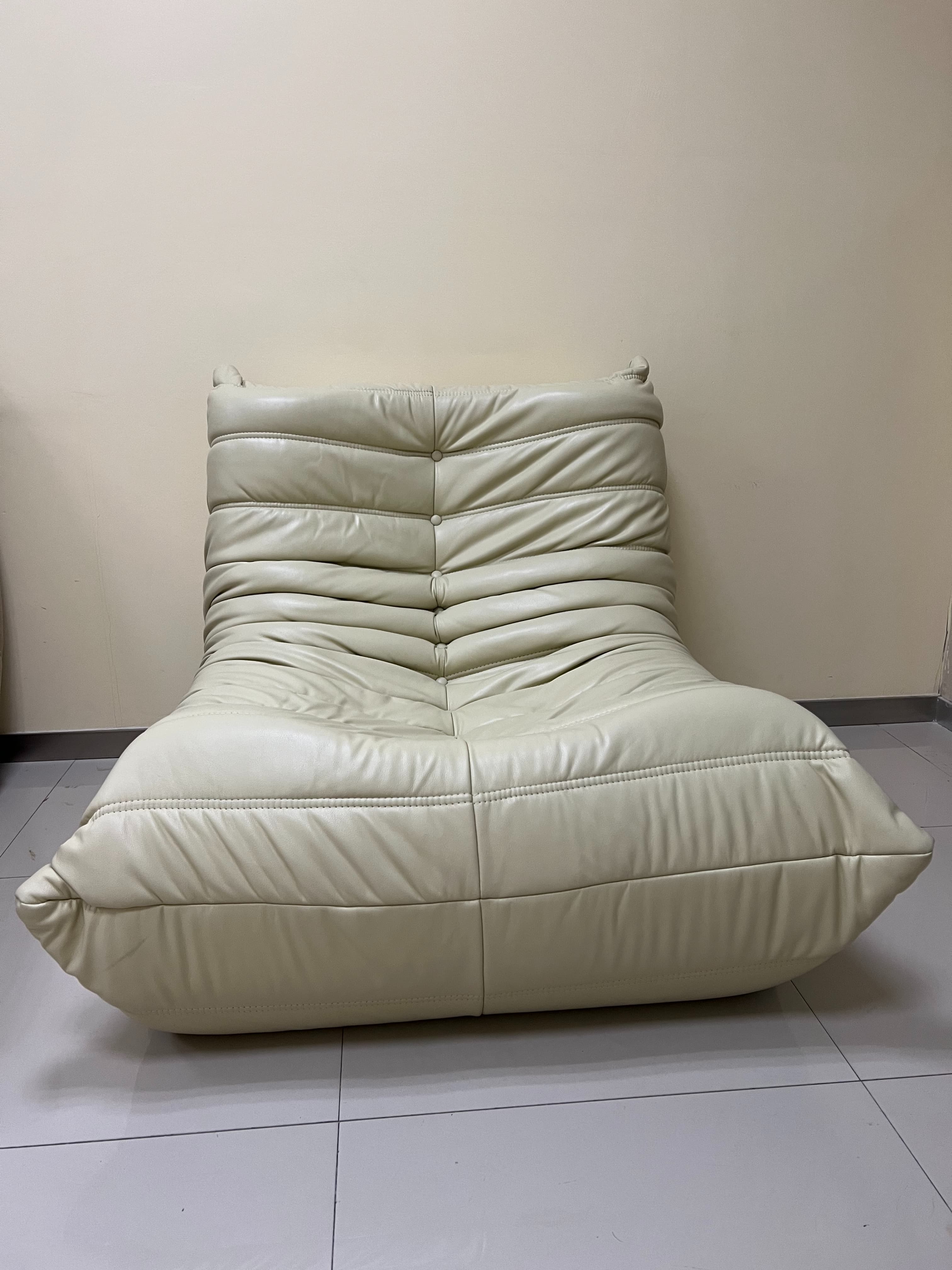 Non slip Base Fabric Detail
