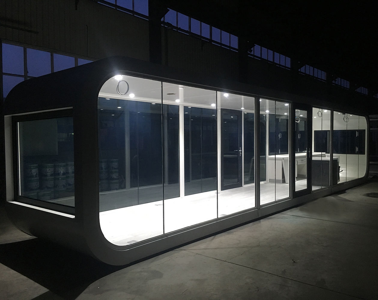 Portable Space Capsule Hotel Container House 20-foot 40-foot Prefabricated Modular School Office Pods Home Pods Bedroom Living