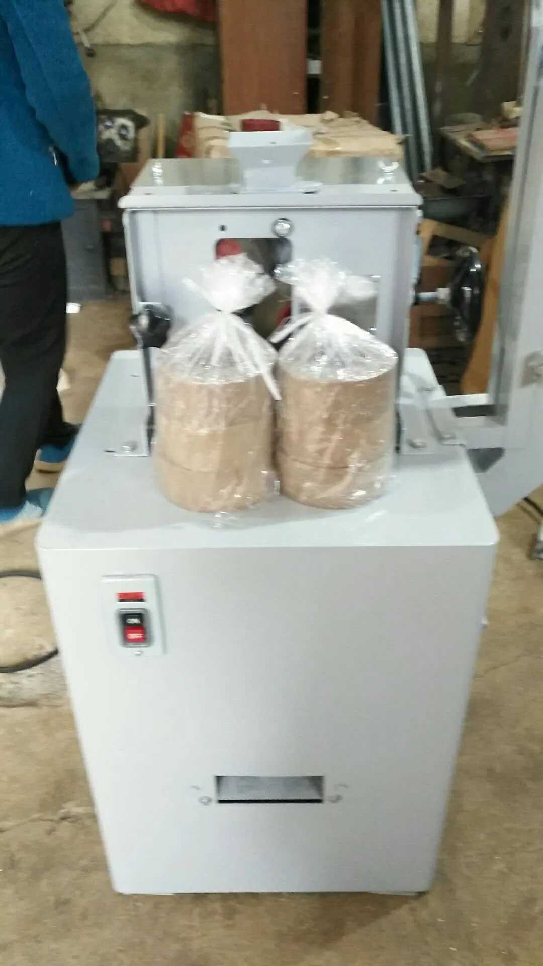 Pequeña máquina de desgranado de arroz máquina de pelado de arroz