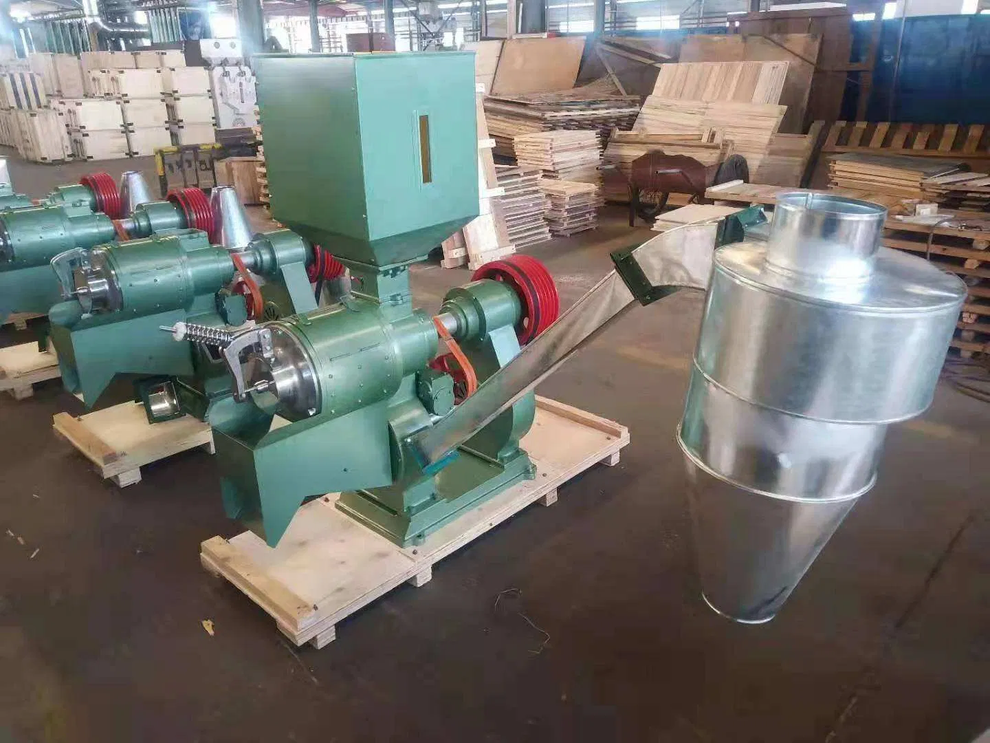 Máquina de Eliminación de Cáscaras de Arroz a Baja Temperatura 6NF15.8 Descascaradora de Arroz Fresco con 3000kg/H Motor Eléctrico para Exportación 30kw