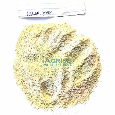 Grano de maíz triturado