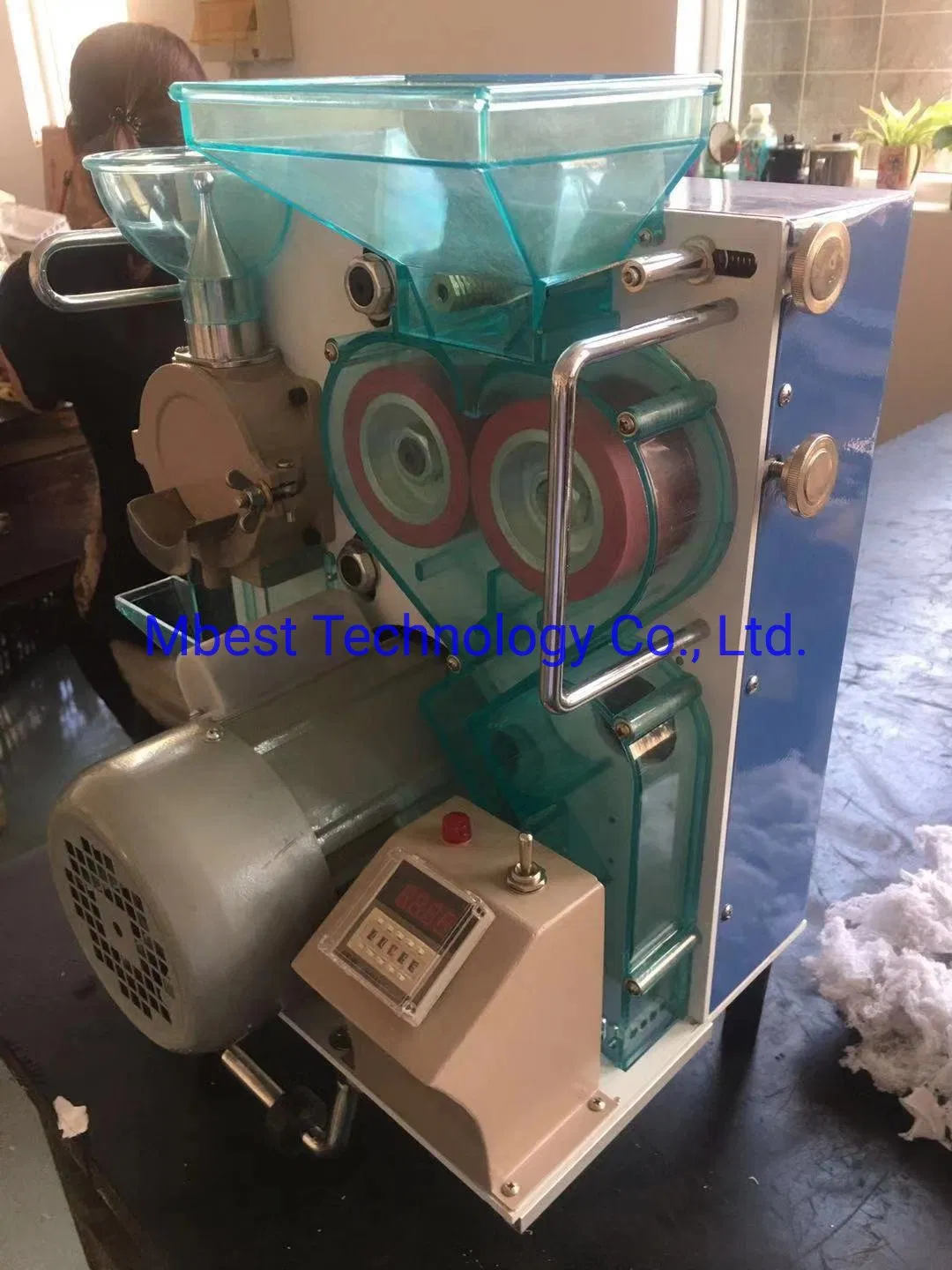 Jgmj8098 Máquina de prueba para laboratorio, uso de mini descascaradora de arroz, descascaradora de arroz, máquina de cáscara de arroz a pequeña escala