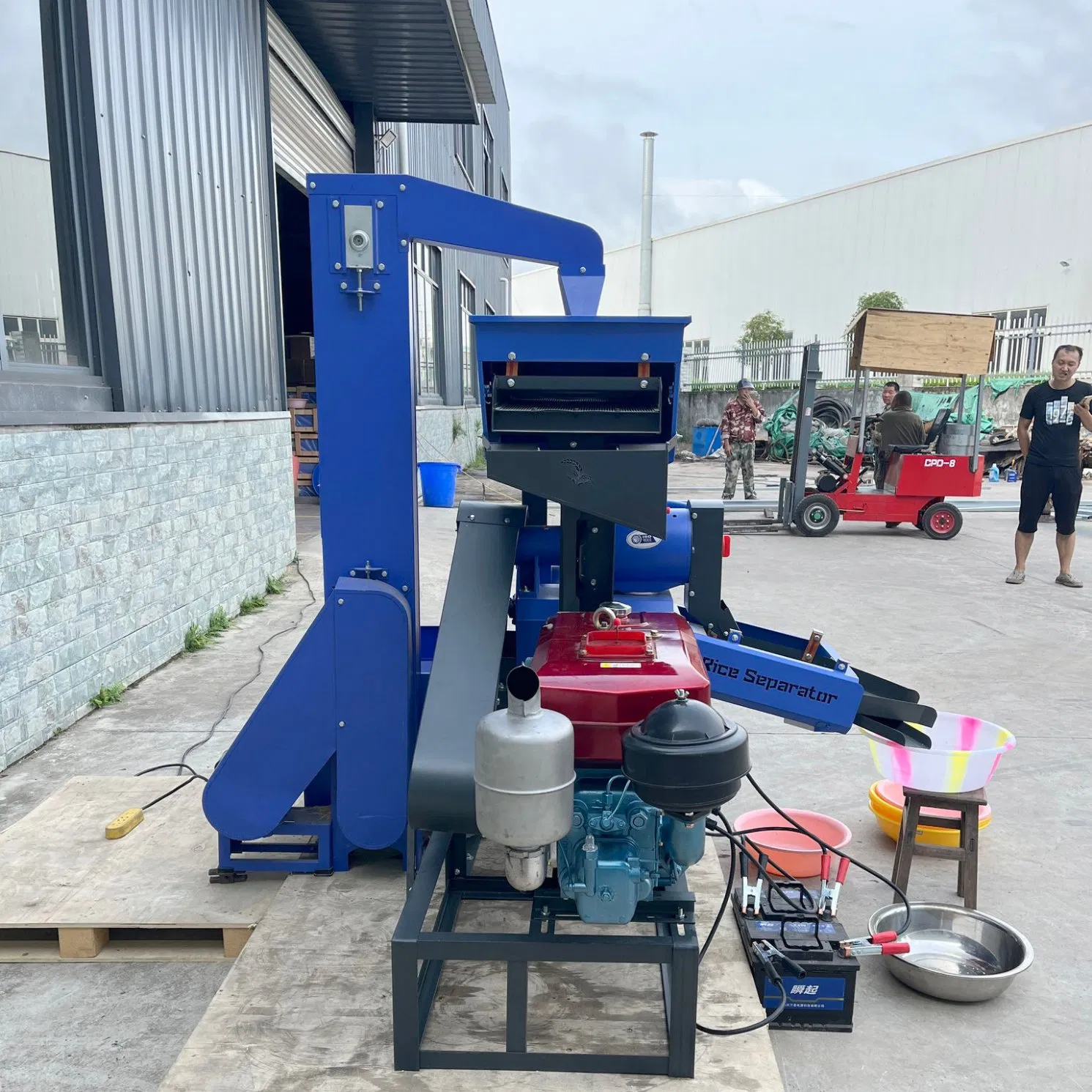 Máquina de molino de trigo, maíz y arroz multifuncional certificada, máquina moderna de molienda de arroz, precio