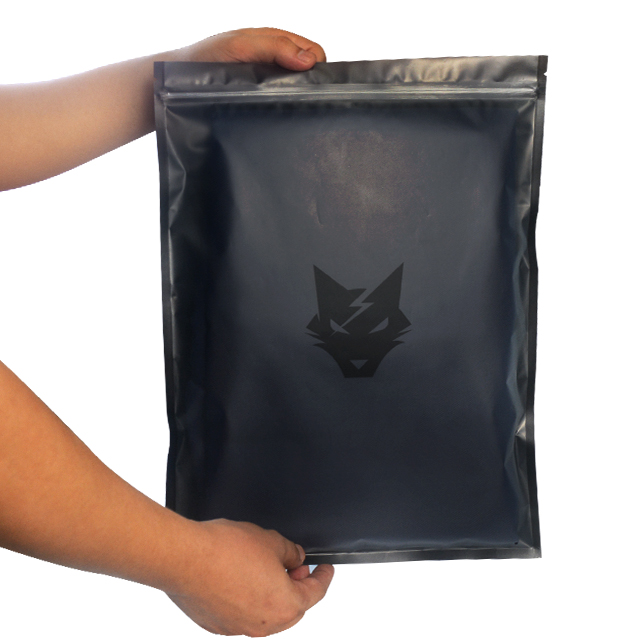 Custom Printed Biodegradable Recycled Package Bag Black Matte Frosted Zipper Ziplock Plastic Packaging Bags For Clothing Garment