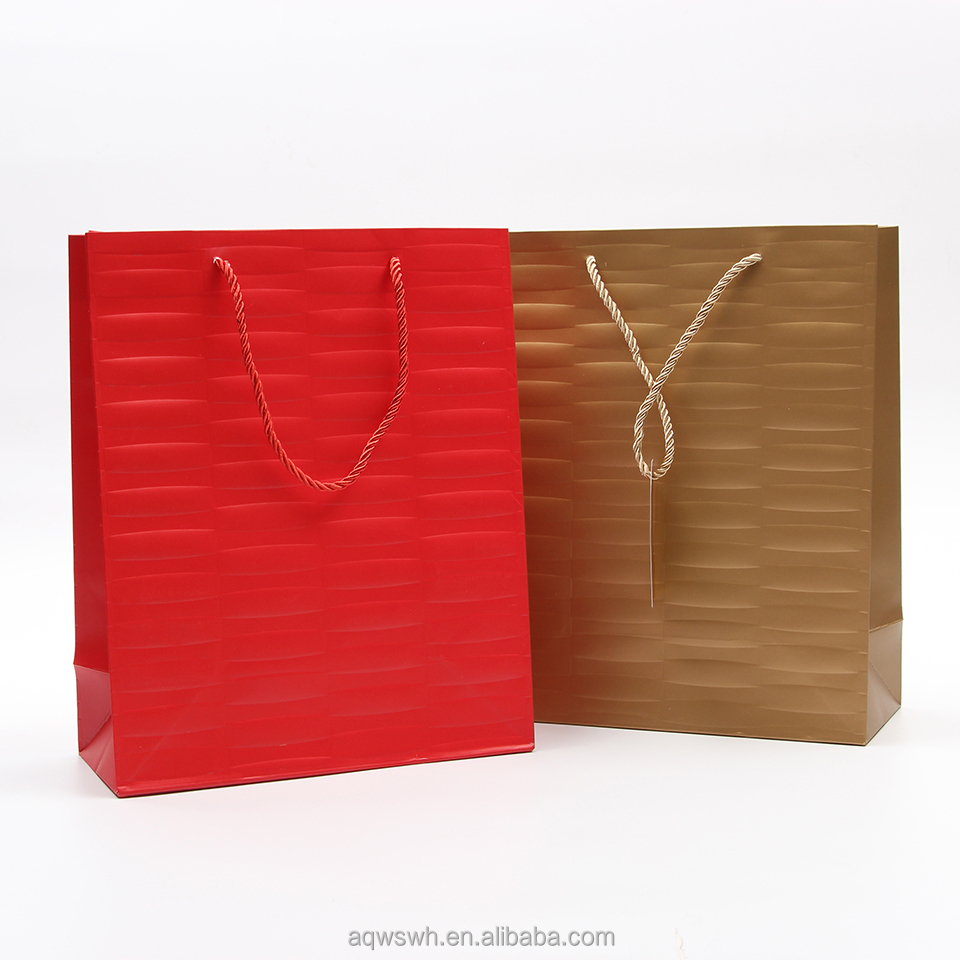 Custom Black Paper Bag with Hot Stamping Embossing for Luxury Branding and Marketing Event Packaging with Foil Logo