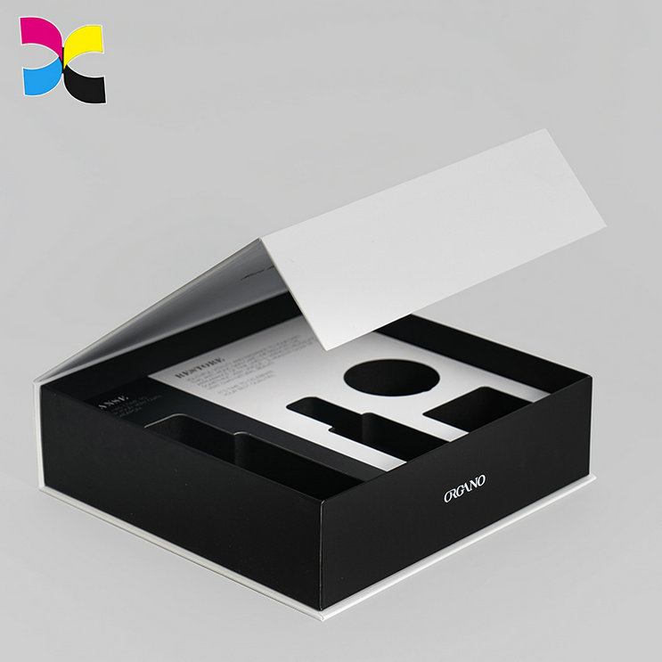 Cardboard Box Showcase 1