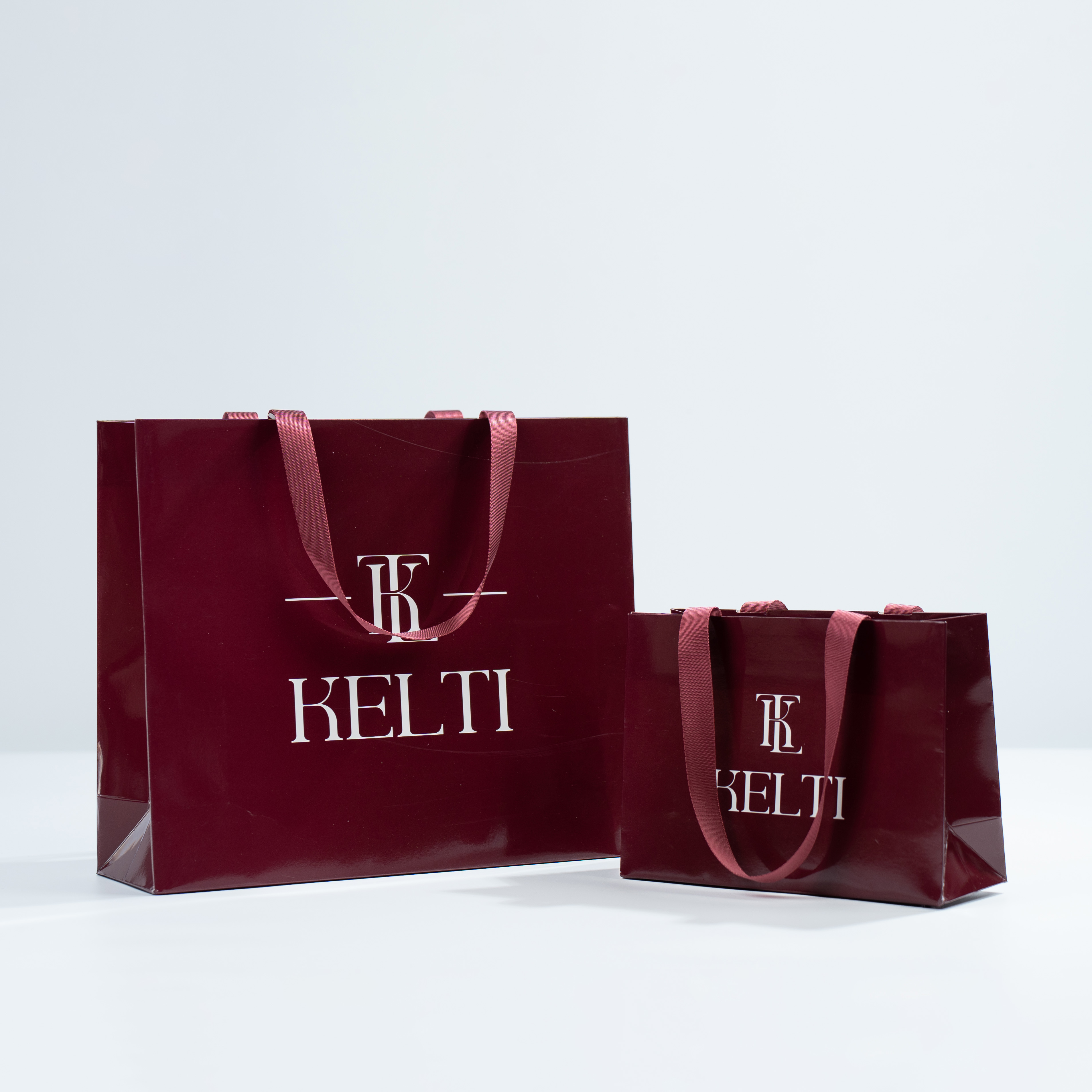 Lipack Low Price Factory Custom Printed Luxury Paper Shopping Paper Bag Packaging Gift Paper Bag With Your Own Logo