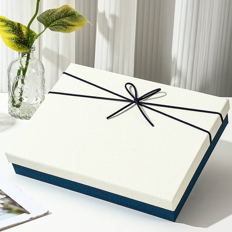 Customizable Luxury Gift Packaging for Fashion and Footwear Brands