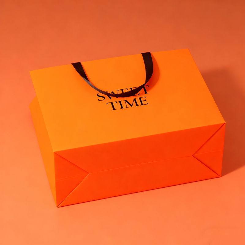 Luxury Handmade Kraft Shopping Gift Paper Bag with Ribbon Digital Printing Magnetic Closure Custom Logo Packaging Luxury Items