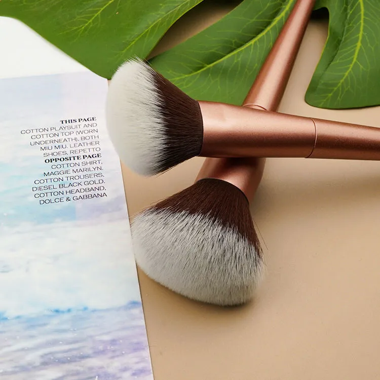 Eye Makeup Brush Detail 1