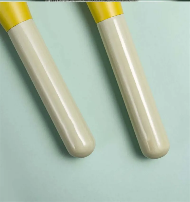 Brush Detail 5