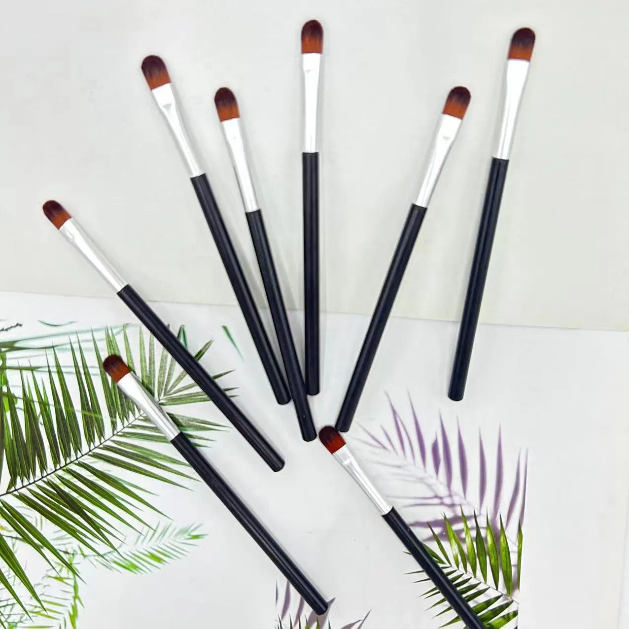 Beautichen Single Eyeshadow Brush - Soft Blending Beginner Tool Even Detail Makeup Brush Cosmetic Tool OEM Bulk