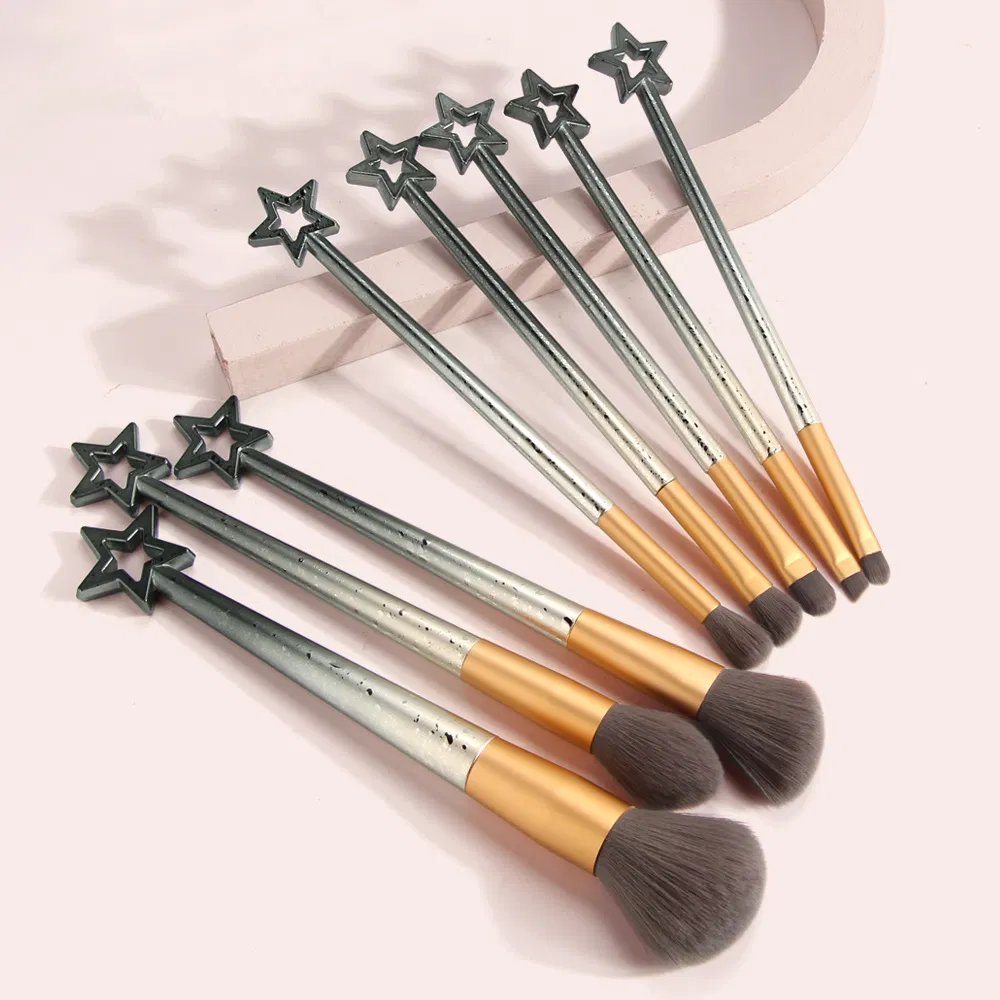New Christmas Style Mini Easy Carry High Quality 8PCS Makeup Brush Set with Case Private Label