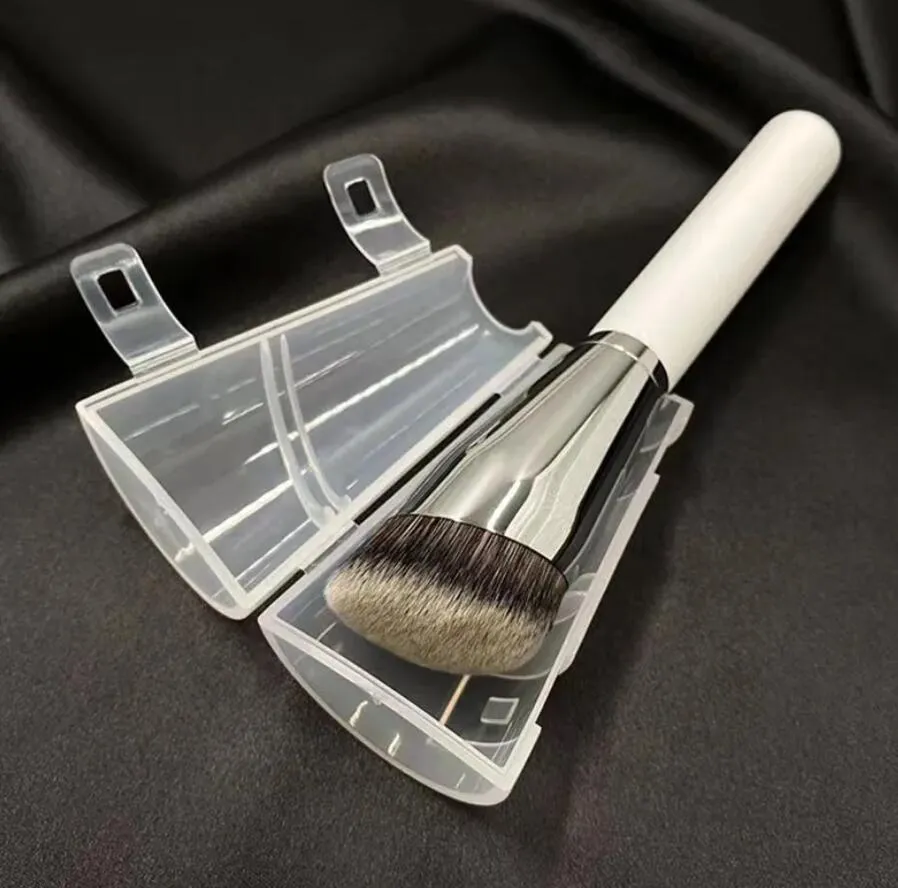 Oblique Head Contour Wool Flat Type Cosmetic Brush