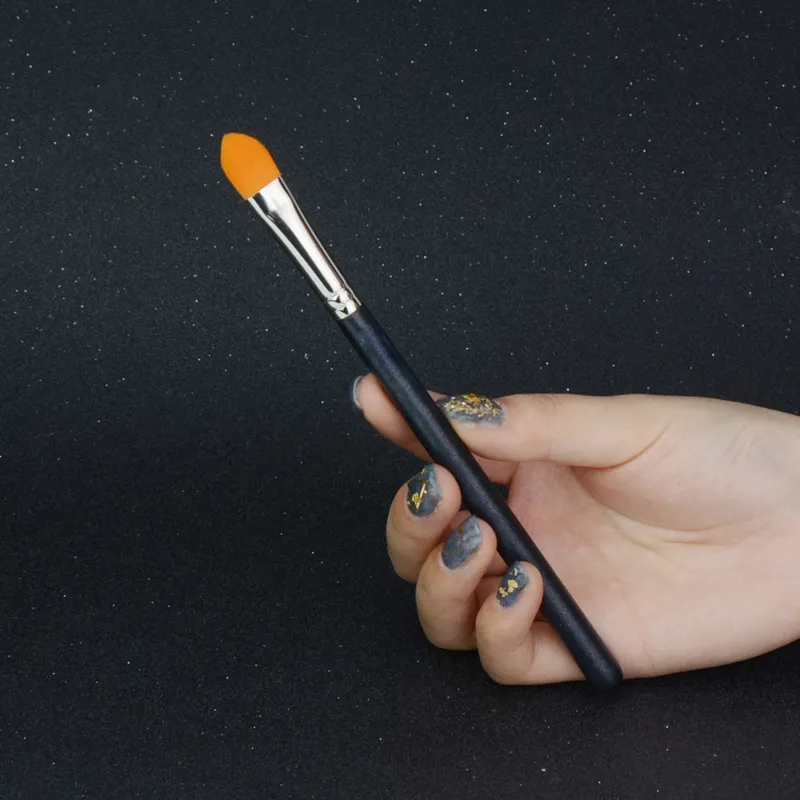Eyeliner Brush Detail 8