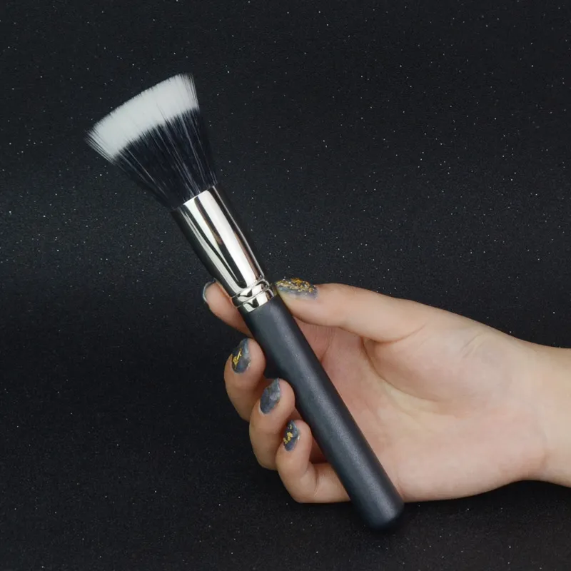 Eyeliner Brush Detail 6