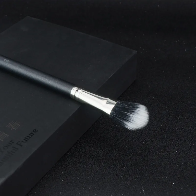 Eyeliner Brush Detail 3