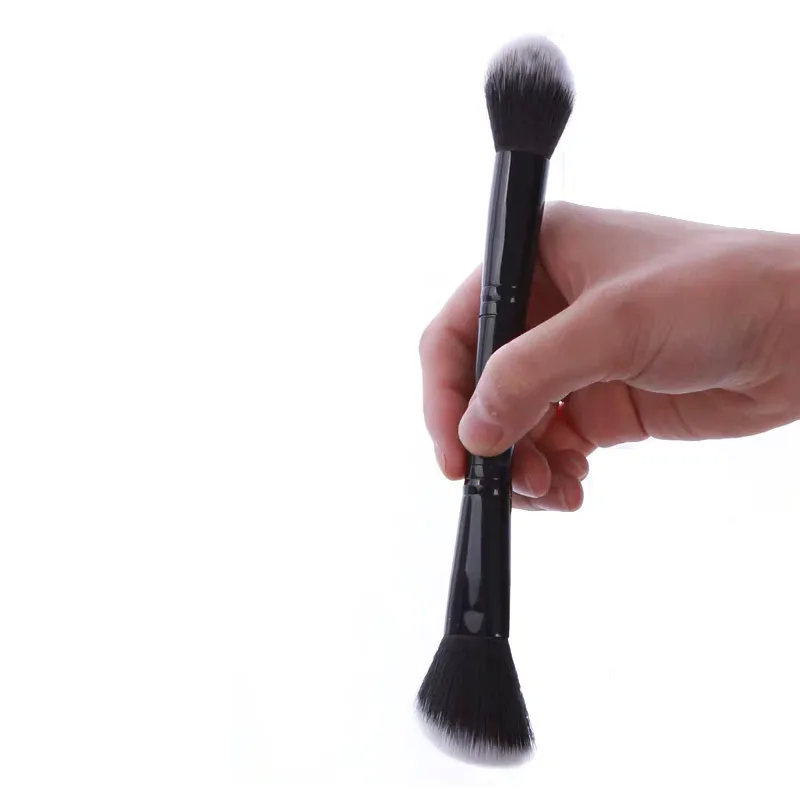 Foundation Brush Detail 4