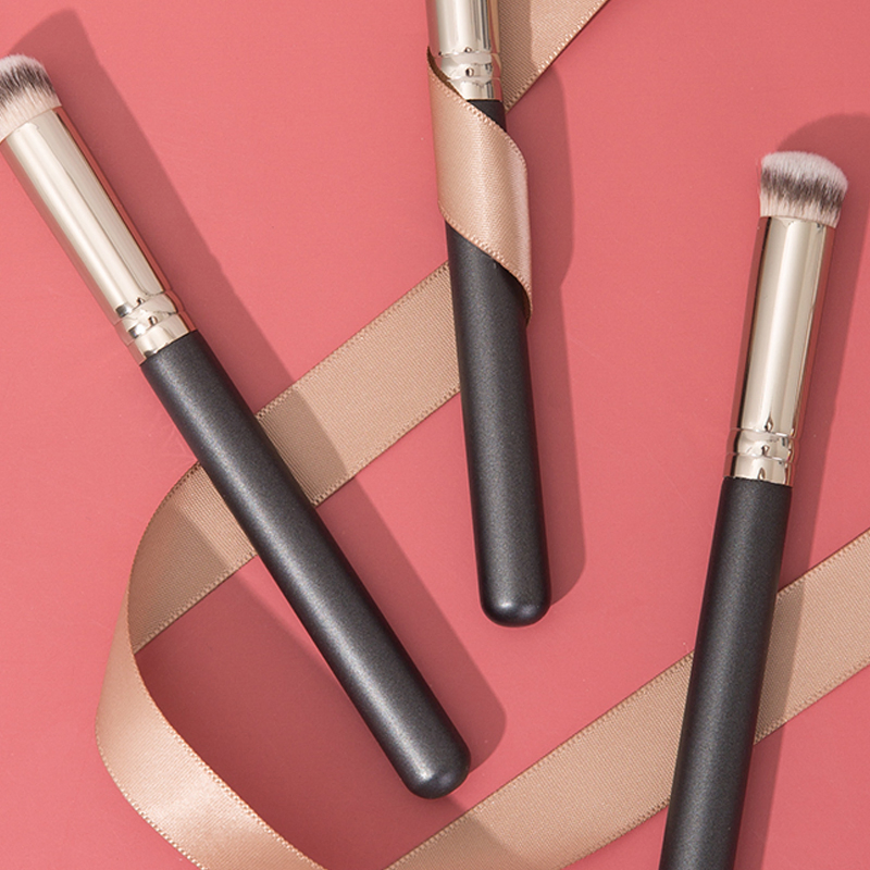 Cosmetic Beauty Tool Black Makeup Brush Set 12PC Eye Shadow Foundation Powder Eyelash Lip Concealer Blush Set