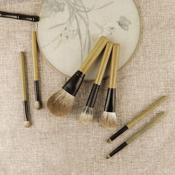 Beautichen 16-Piece Professional Makeup Brush Set - Vegan Soft Synthetic Bristles, Pastel Gradient Handles, Magnetic Storage Case - Cruelty-Free Beauty Tools