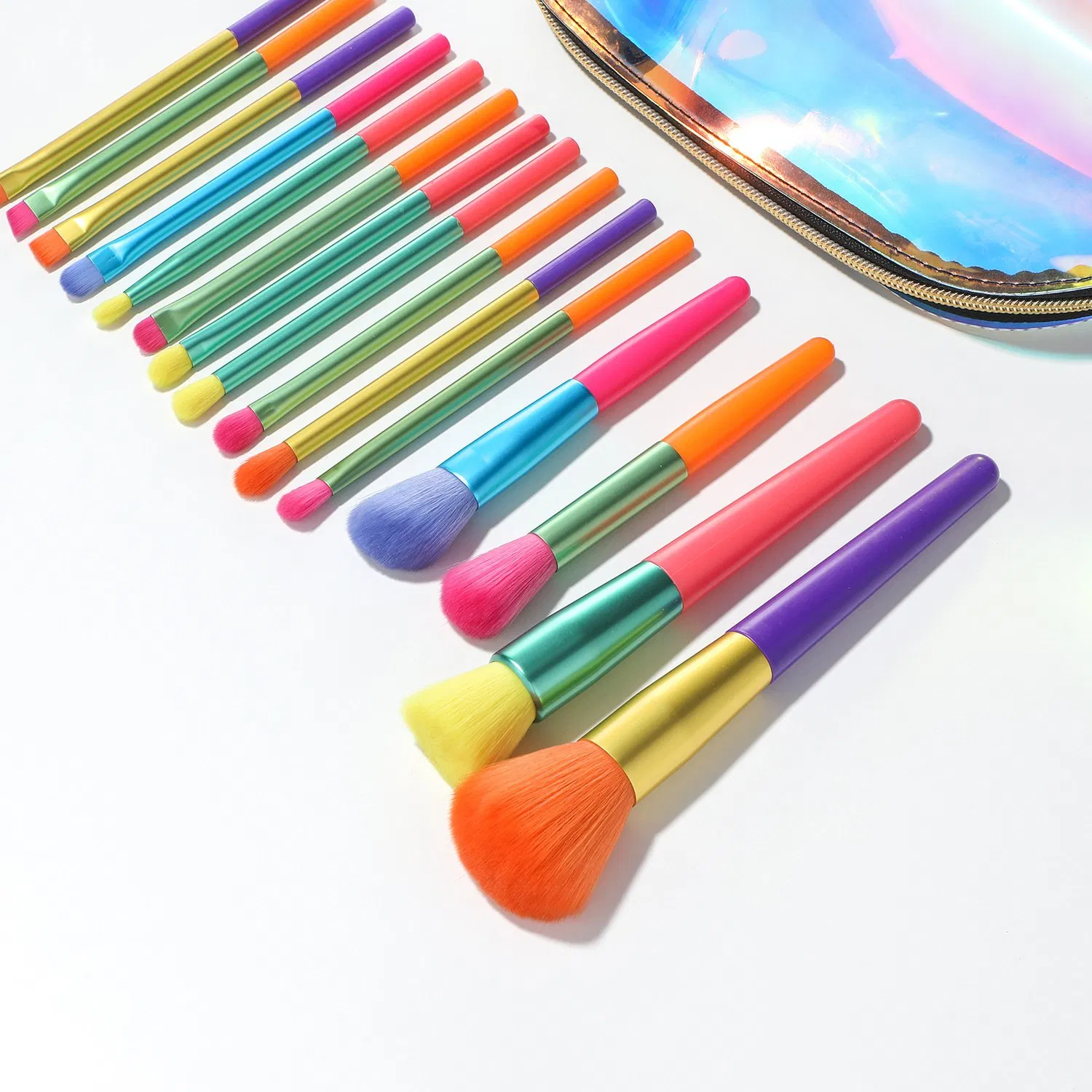 Beautichen 15PCS Macaron Makeup Brushes - Soft Travel Set with Holographic Pouch
