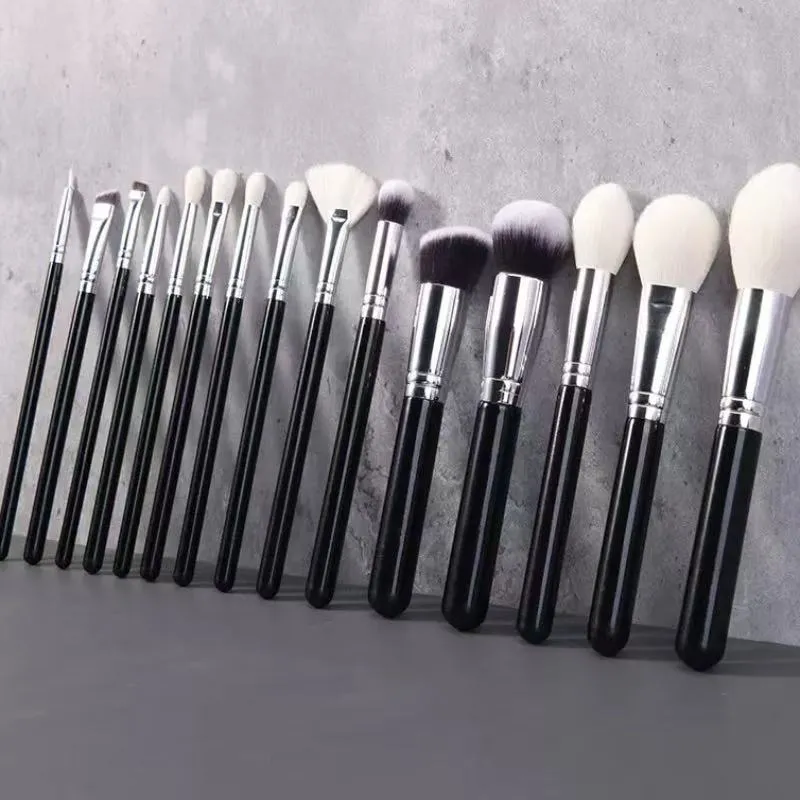 Makeup Brush Set Detail 2