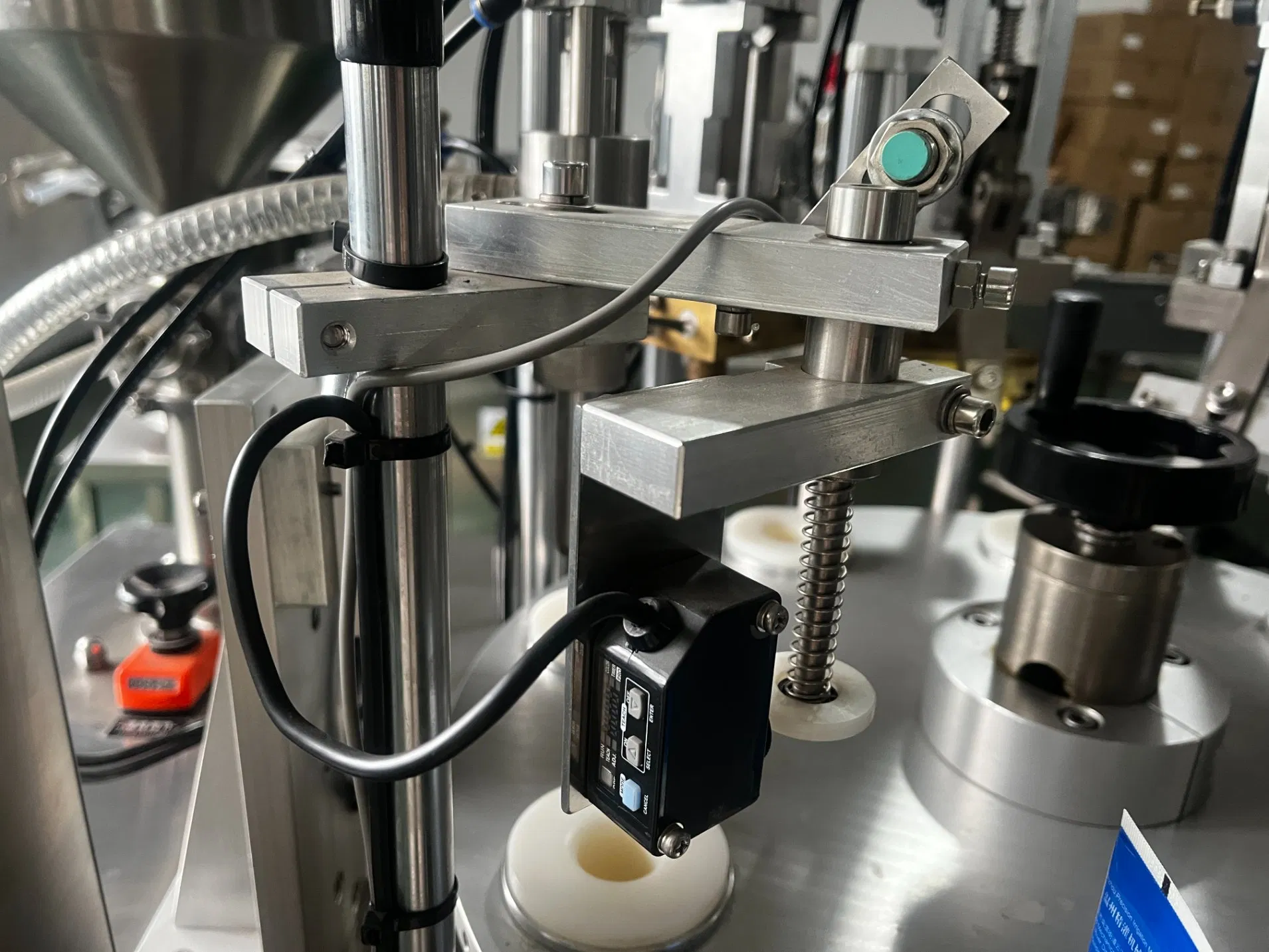 Máquina semiautomática de llenado y sellado de tubos de plástico para crema médica, loción, pasta de dientes y crema cosmética