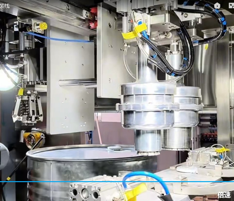 Carro elevador neumático totalmente automático; máquina de llenado de bebidas con embalaje de madera