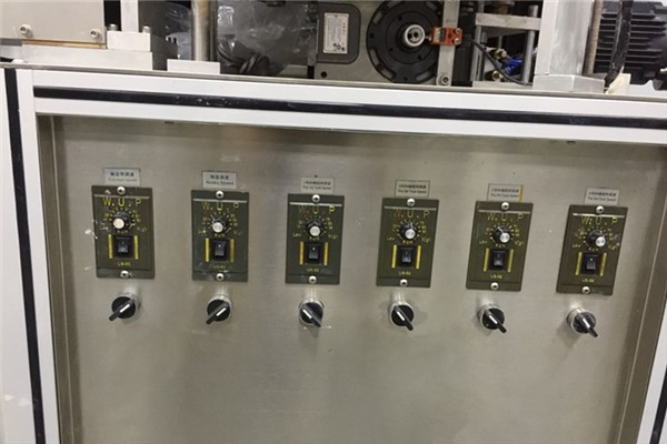 Máquina de fabricación de bálsamo labial cosmético semiautomática, máquina de llenado de líquido cosmético